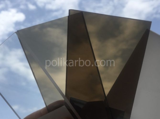 прозрачный и цветной монолитный поликарбонат толщиной 4 мм в Керчи
